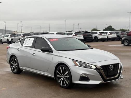 2022 Nissan Altima SR FWD
