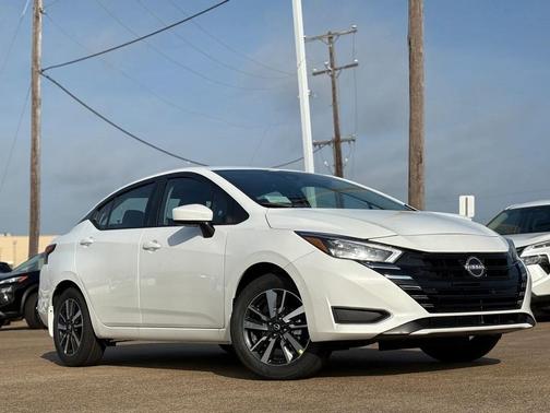 2025 Nissan Versa 1.6 SV