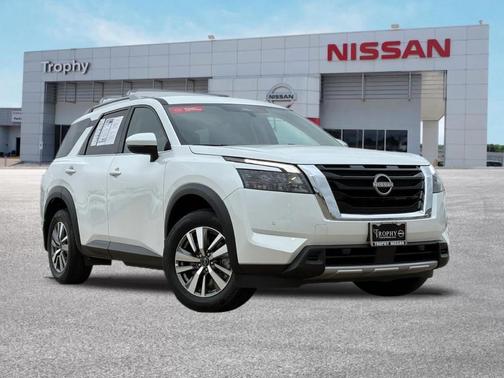 2025 Nissan Pathfinder SL 4WD