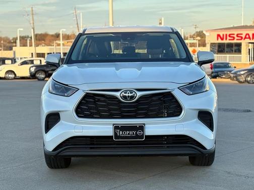 2022 Toyota Highlander L
