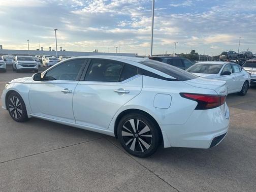 2021 Nissan Altima 2.5 SV