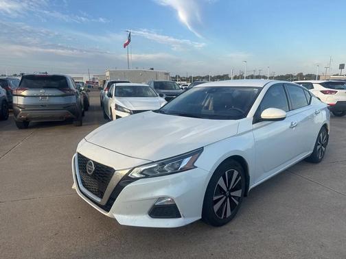 2021 Nissan Altima 2.5 SV