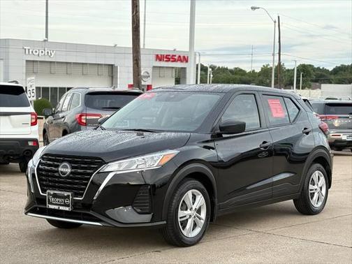 2023 Nissan Kicks S