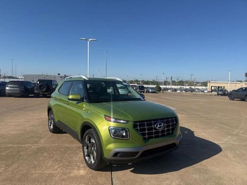 2024 Hyundai VENUE SEL
