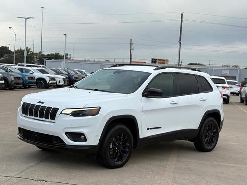 2023 Jeep Cherokee Altitude