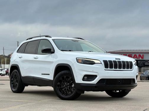 2023 Jeep Cherokee Altitude