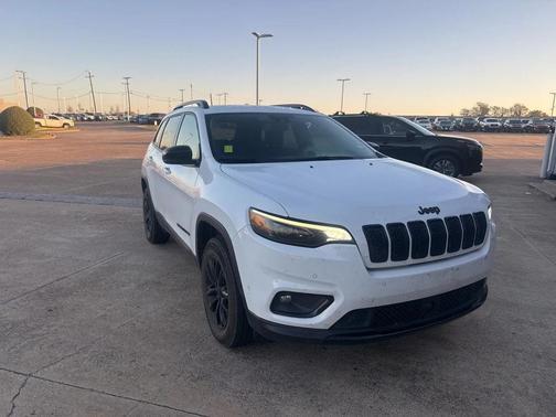2023 Jeep Cherokee Altitude