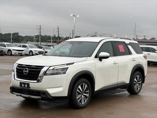 2023 Nissan Pathfinder SL FWD