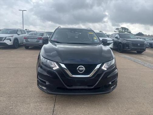 2022 Nissan Rogue Sport SV