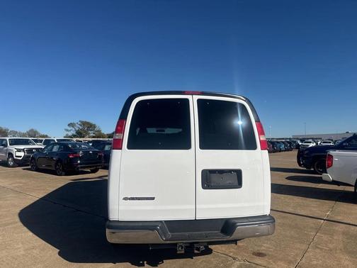 2018 Chevrolet Express 3500 LT