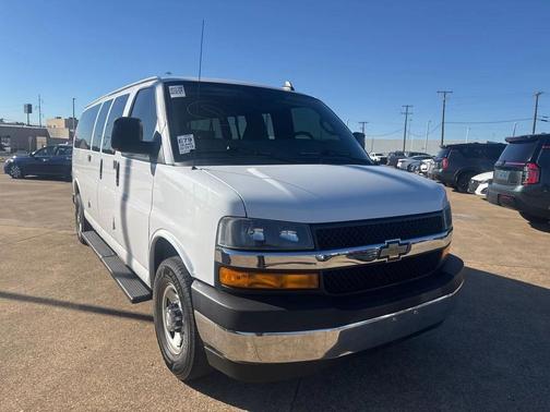 2018 Chevrolet Express 3500 LT