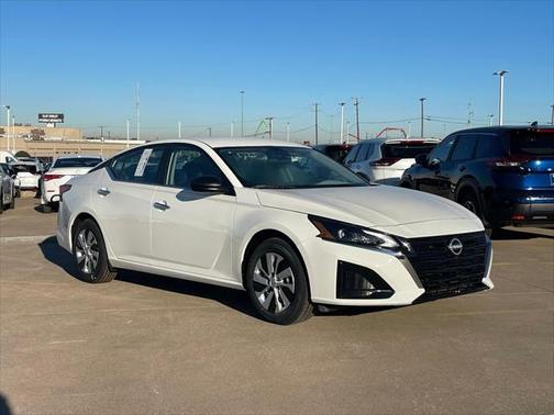 2025 Nissan Altima S FWD