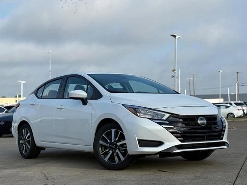 2025 Nissan Versa 1.6 SV