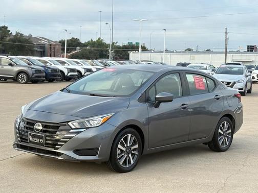 2023 Nissan Versa 1.6 SV