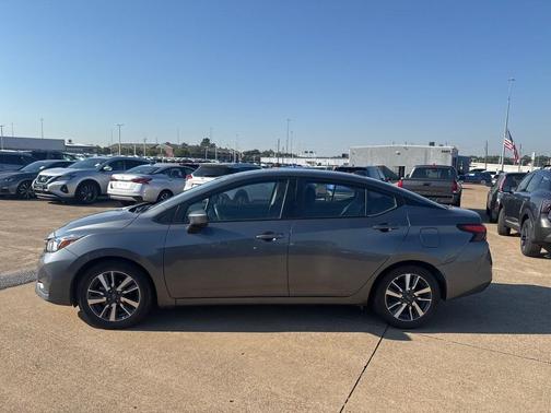 2023 Nissan Versa 1.6 SV
