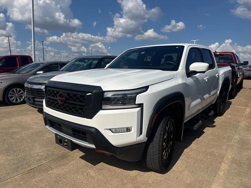 2023 Nissan Frontier PRO-X