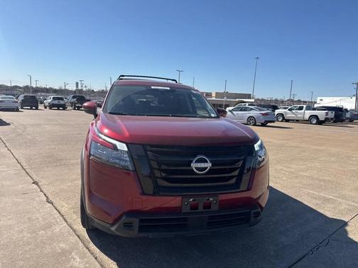 2024 Nissan Pathfinder SV FWD