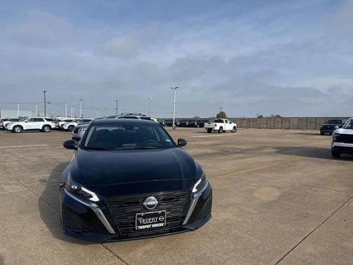 2025 Nissan Altima S FWD