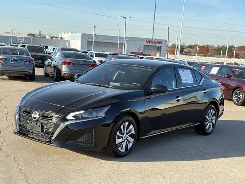 2025 Nissan Altima S FWD