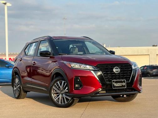 2024 Nissan Kicks SR
