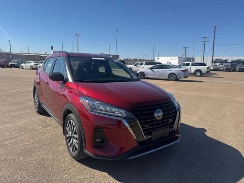 2024 Nissan Kicks SR