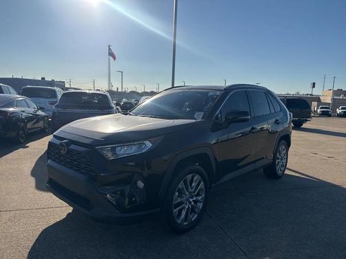 2021 Toyota RAV4 XLE Premium