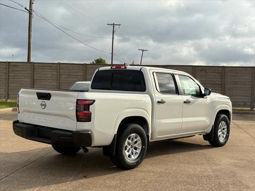 2025 Nissan Frontier S