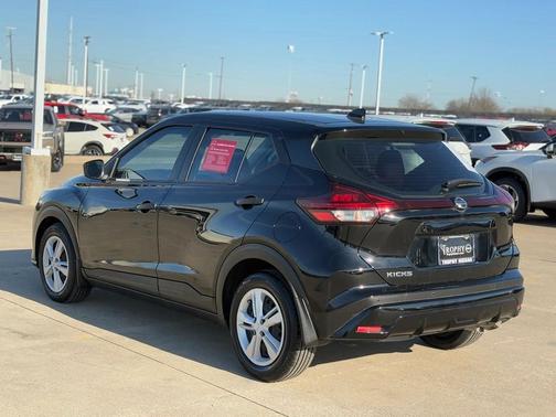 2021 Nissan Kicks S