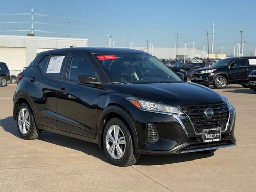 2021 Nissan Kicks S
