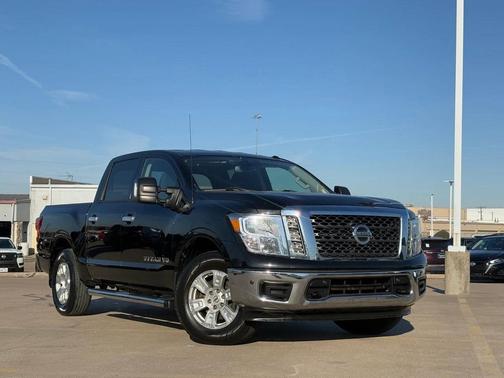 2018 Nissan Titan SV