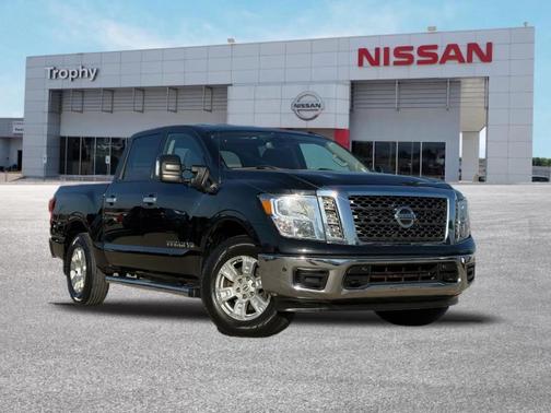 2018 Nissan Titan SV