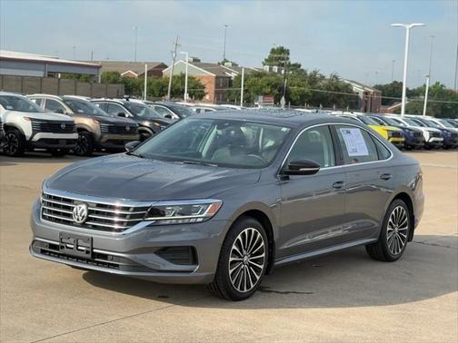 2022 Volkswagen Passat 2.0T Limited Edition