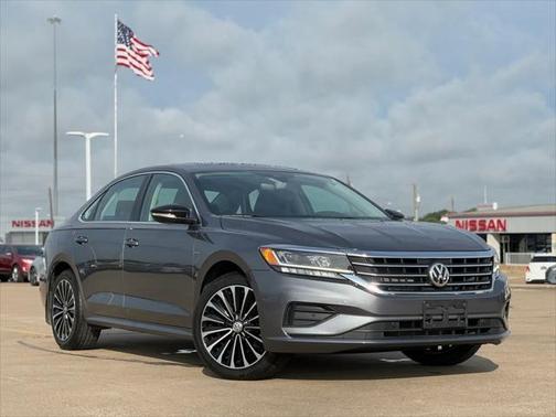 2022 Volkswagen Passat 2.0T Limited Edition