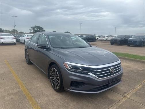 2022 Volkswagen Passat 2.0T Limited Edition
