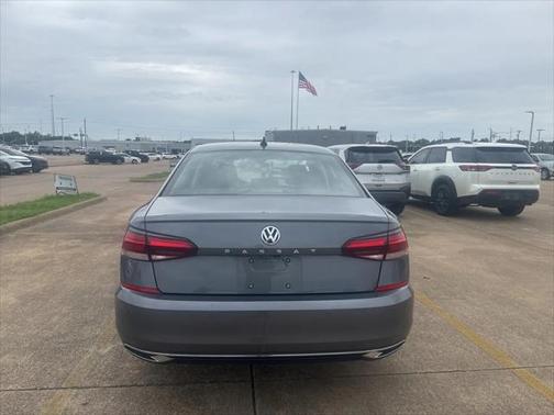 2022 Volkswagen Passat 2.0T Limited Edition