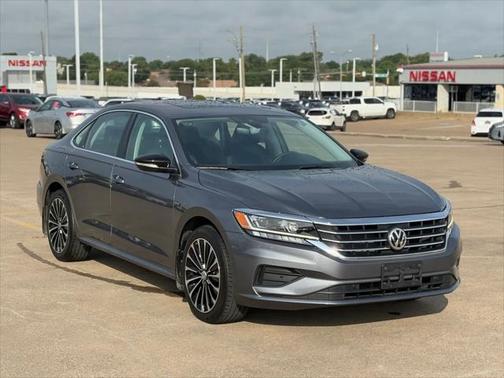 2022 Volkswagen Passat 2.0T Limited Edition