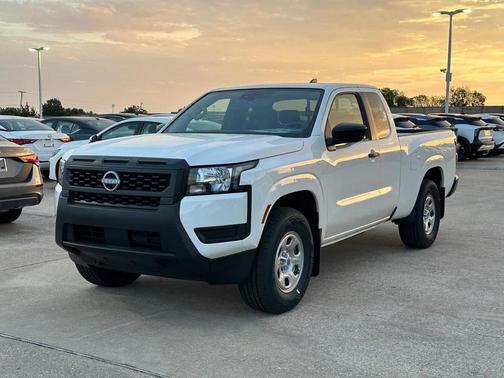 2025 Nissan Frontier S