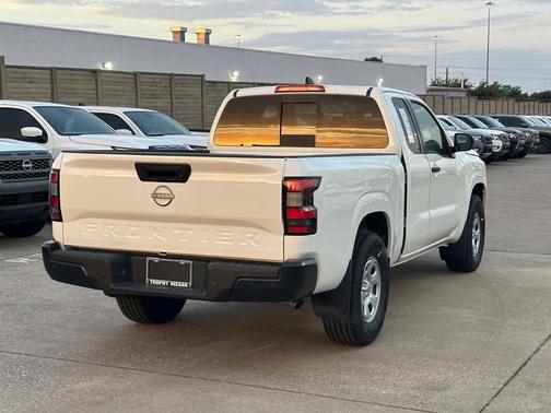 2025 Nissan Frontier S