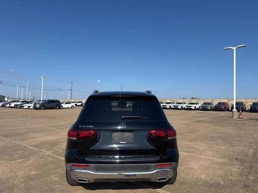 2021 Mercedes-Benz GLB 250 Base