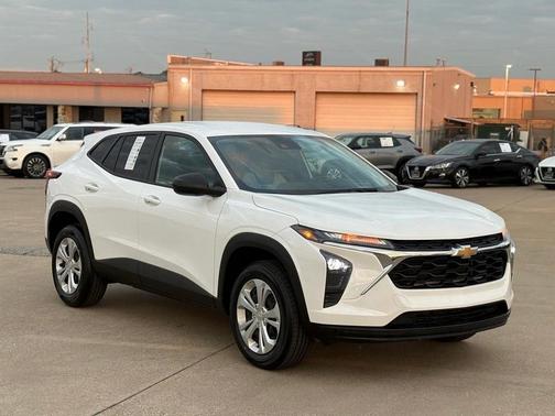 2024 Chevrolet Trax LS