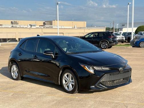Midnight Black Metallic 2020 Toyota Corolla SE