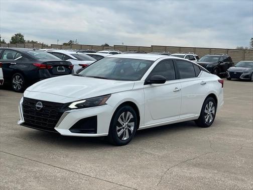 2025 Nissan Altima S FWD