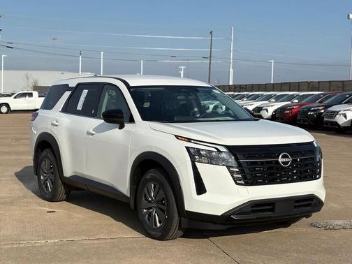 2026 Nissan Pathfinder S