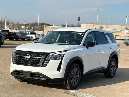 2026 Nissan Pathfinder S