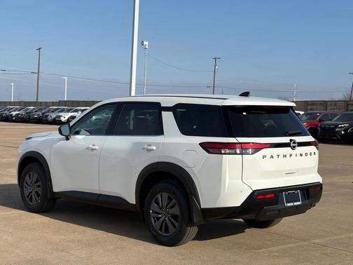 2026 Nissan Pathfinder S