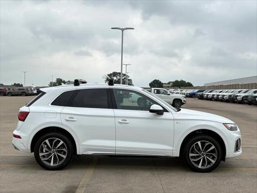 2023 Audi Q5 45 S line Premium Plus