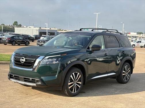 2025 Nissan Pathfinder Platinum FWD