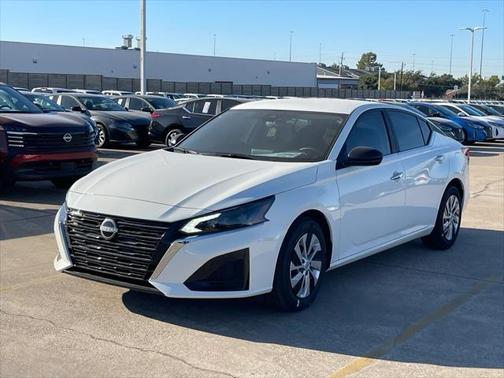 2025 Nissan Altima S FWD