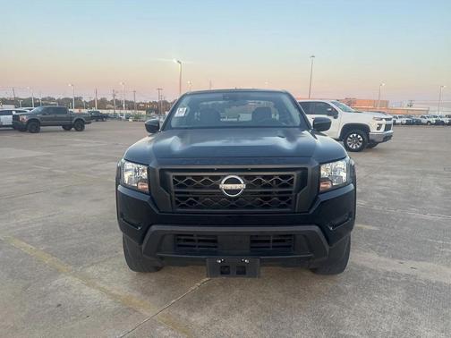 2022 Nissan Frontier S