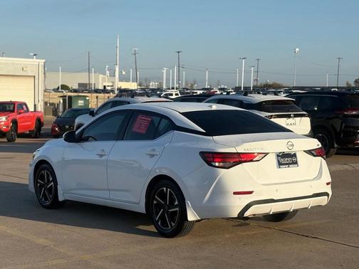 2024 Nissan Sentra SV